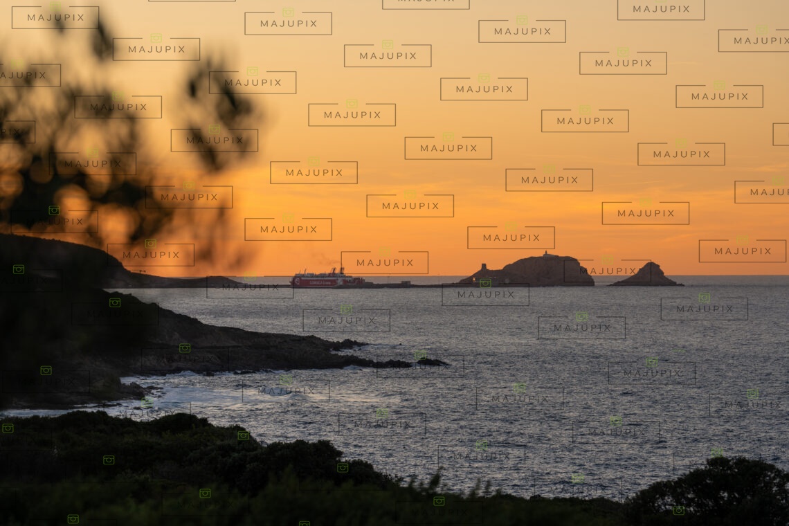 Port de 'Ile-Rousse au coucher de soleil