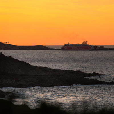 Port de L'Ile-Rousse au coucher de soleil
