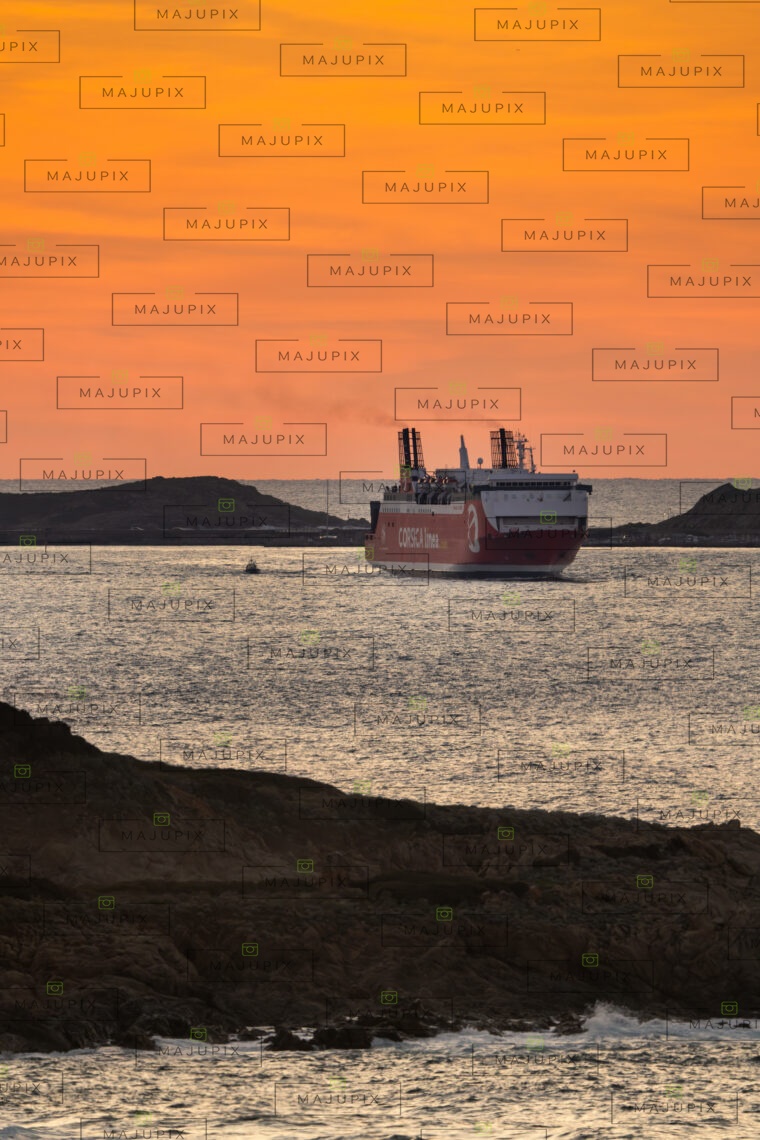 Port de L'Île Rousse au coucher de soleil