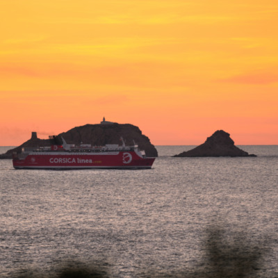 Port de l'Ile-Rousse au coucher de soleil