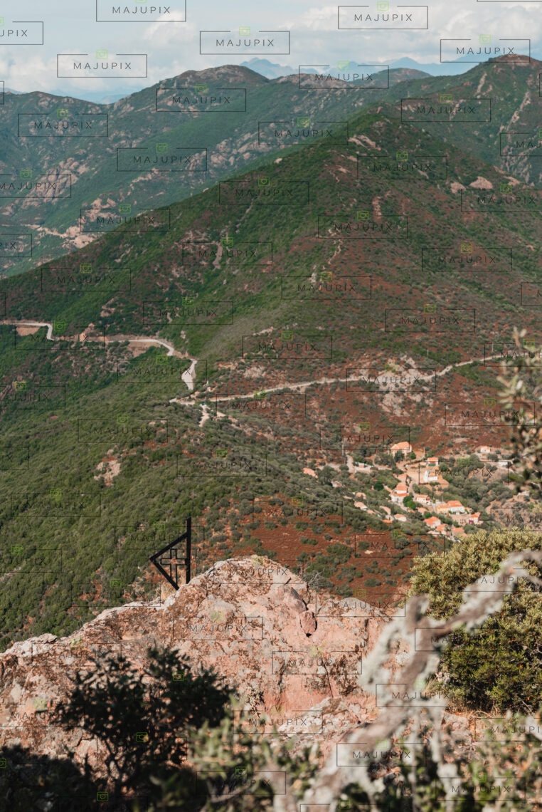 Village d'omani depuis le Monte Senino