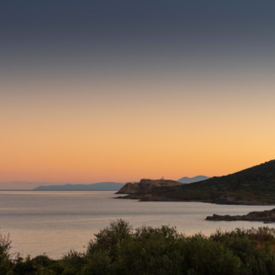 Phare de la Pietra au lever de soleil