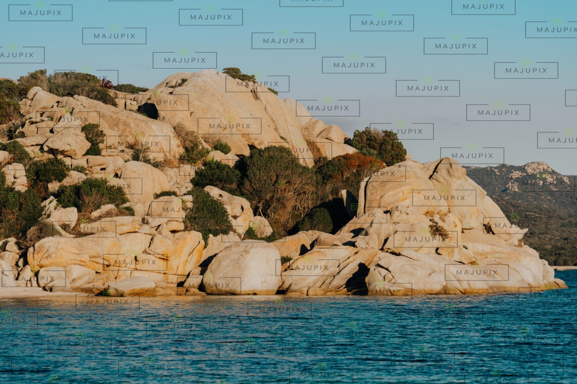 Plage et tour génoise Pianottoli-Caldarello