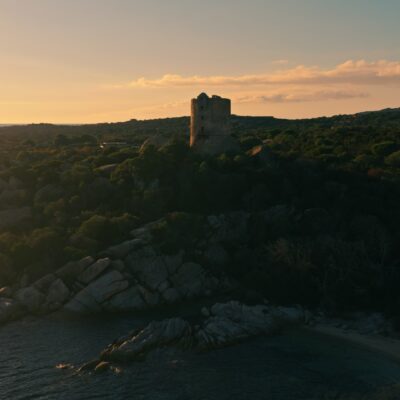 Tour génoise de Pianottoli-Caldarello au coucher de soleil