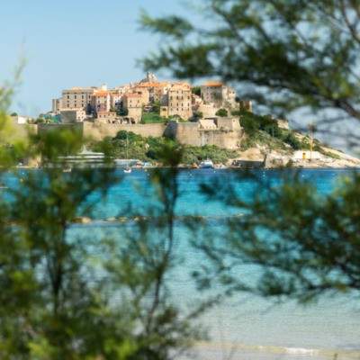 Plage et citadelle de Calvi