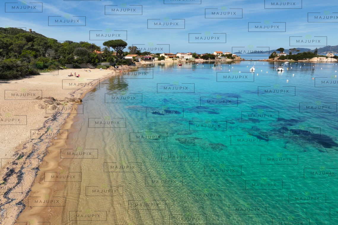 Plage de l'Isolella drone