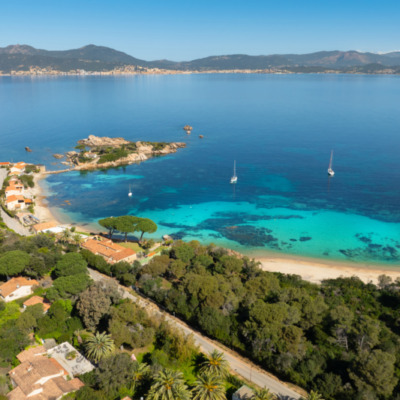 Plage de l'Isolella drone