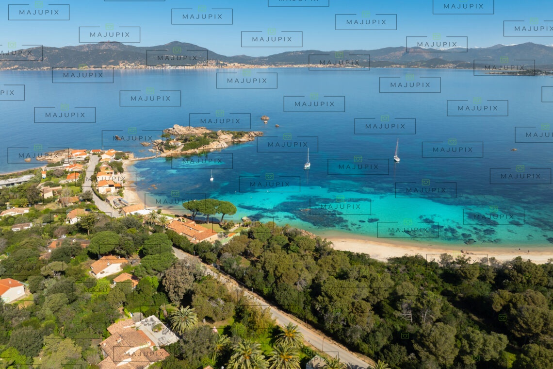 Plage de l'Isolella drone