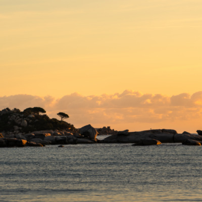Plage de Santa Giulia au lever de soleil Porto-Vecchio