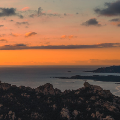Roccapina au coucher de soleil drone