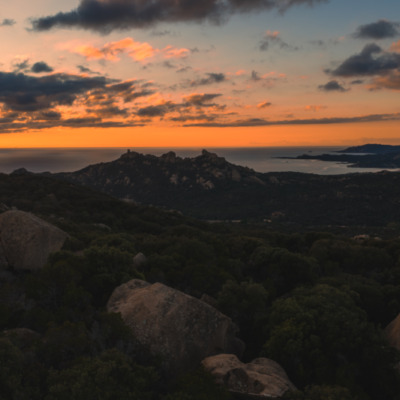 Roccapina au coucher de soleil drone