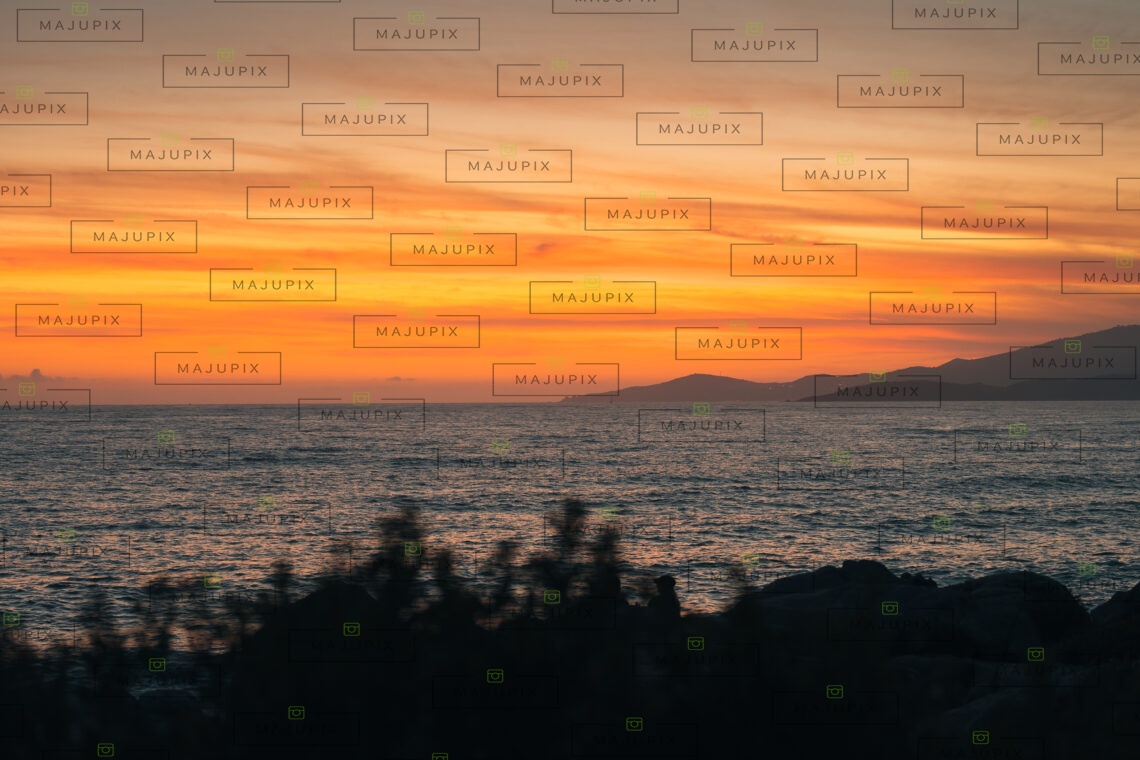 plage du Liamone au coucher de soleil