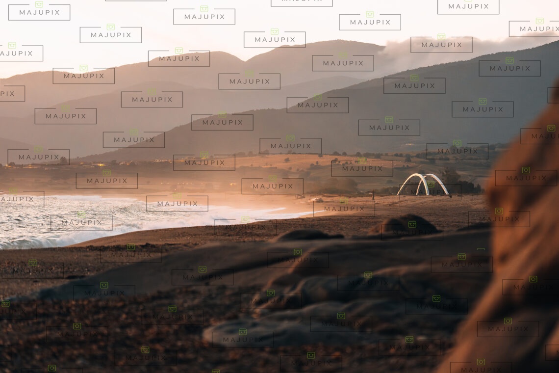 Plage du Liamone au coucher de soleil