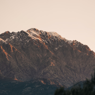 Montagne enneigée