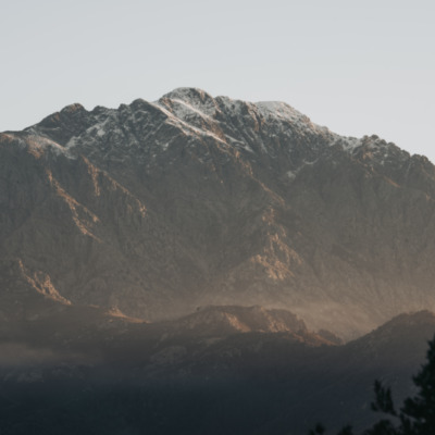 Montagne enneigée