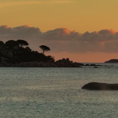 Plage de Santa Giulia au lever de soleil Porto-Vecchio