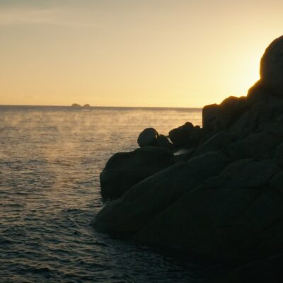 Plage de Santa Giulia au lever de soleil Porto-Vecchio