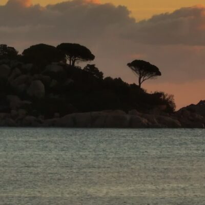 Plage de Santa Giulia au lever de soleil Porto-Vecchio