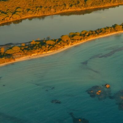 Plage de Santa Giulia au lever de soleil Porto-Vecchio