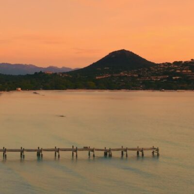Plage de Santa Giulia au lever de soleil Porto-Vecchio