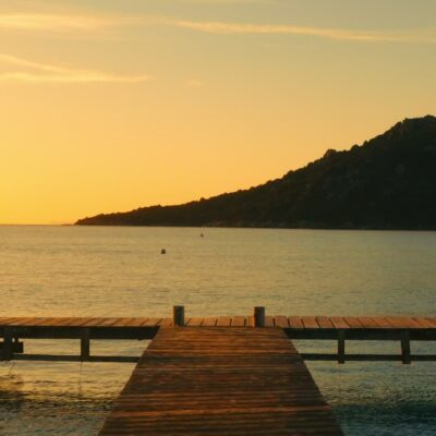 Plage de Santa Giulia au lever de soleil Porto-Vecchio
