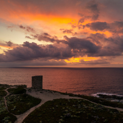 Tour génoise de la Pointe de Spano au coucher du soleil