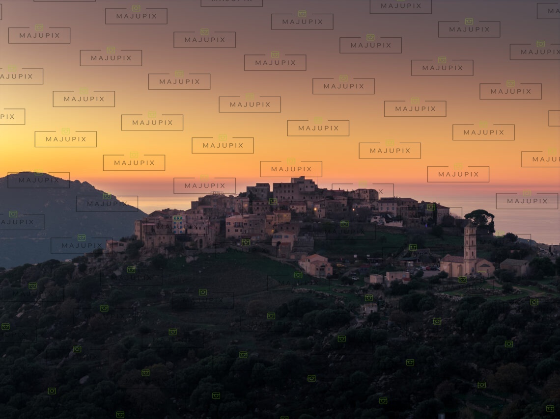 Sant'Antonino au coucher de soleil