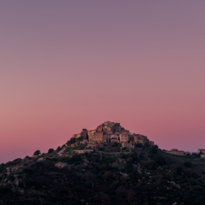 Sant'Antonino au coucher de soleil drone