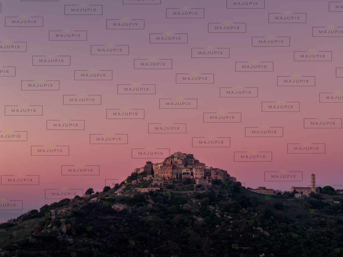 Sant'Antonino au coucher de soleil drone