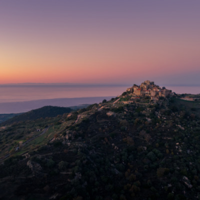 Sant'Antonino au coucher de soleil drone