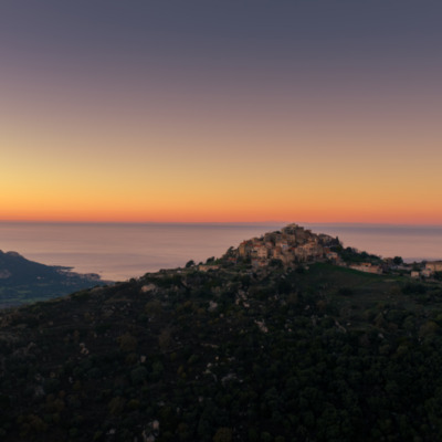 Sant'Antonino au coucher de soleil drone