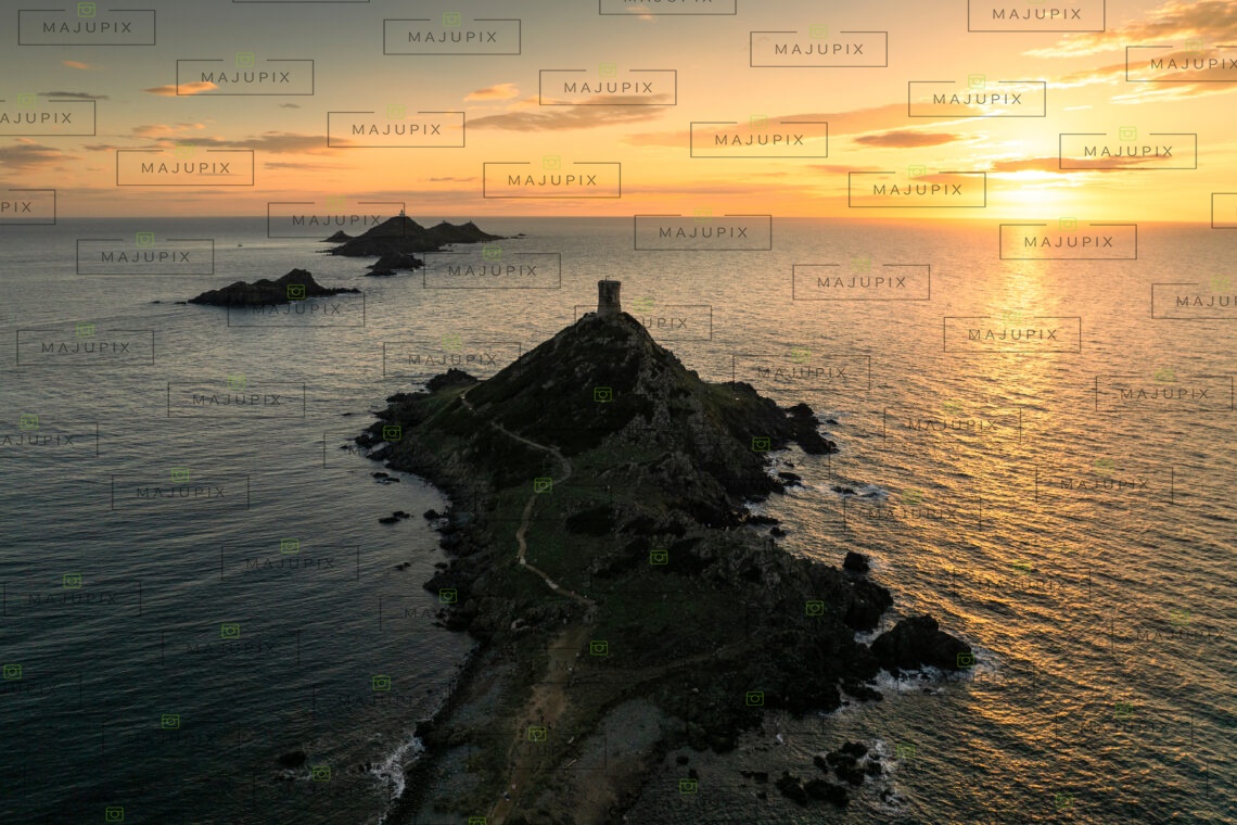 Coucher de soleil sur les Iles Sanguinaires Ajaccio drone