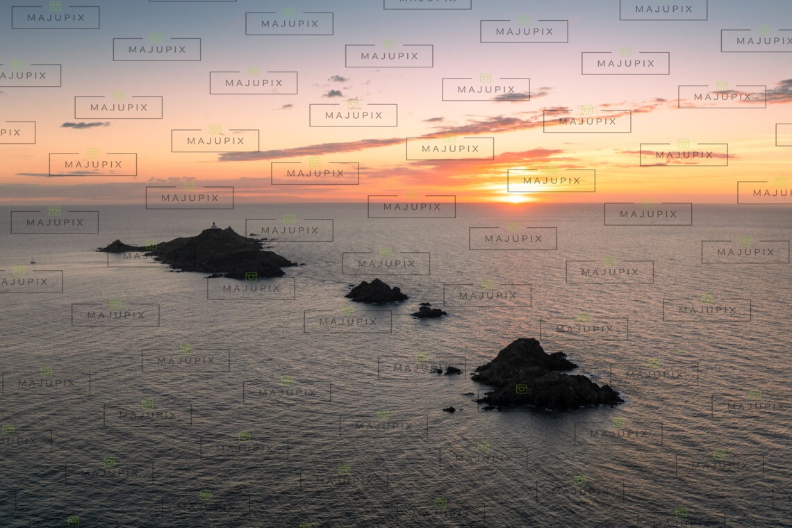 Coucher de soleil sur les Iles Sanguinaires Ajaccio drone