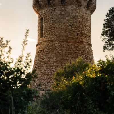 Tour génoise de l'Isolella au coucher de soleil