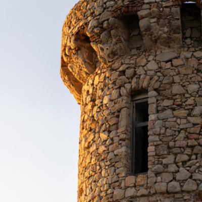 Tour génoise de l'Isolella au coucher de soleil
