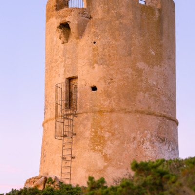 Tour génoise d'Olmeto au lever de soleil Monacia-d'Aullène