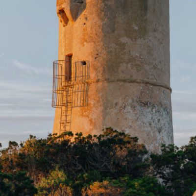 Tour génoise d'Olmeto au lever de soleil Monacia-d'Aullène