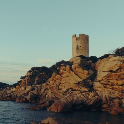 Tour génoise d'Olmeto au lever de soleil Monacia d'Aullène