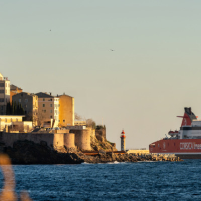 Port de Bastia au lever du soleil