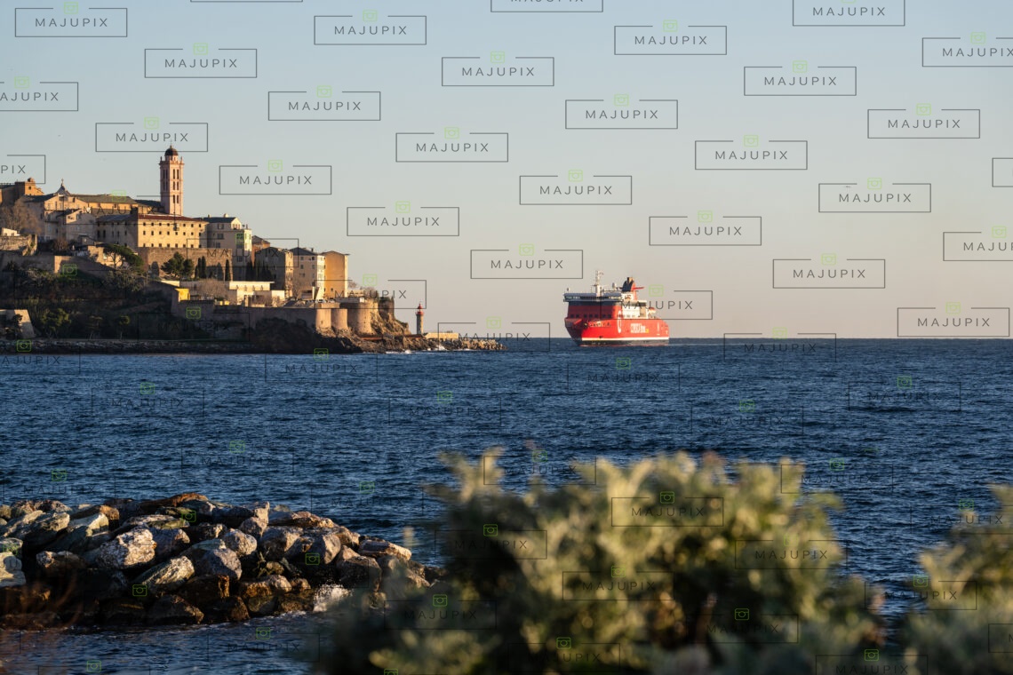 Lever de soleil sur Bastia