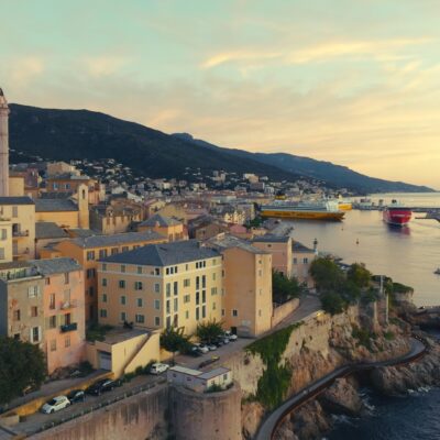 Bastia et son port au lever de soleil