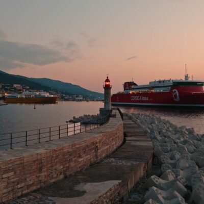 Port de Bastia au lever de soleil