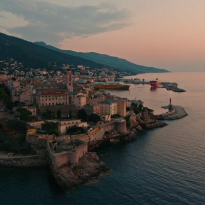 Bastia et son port au lever de soleil