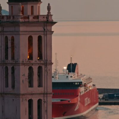 Eglise et port de Bastia au lever de soleil