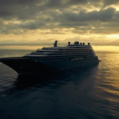 Bateau de croisière à Bastia