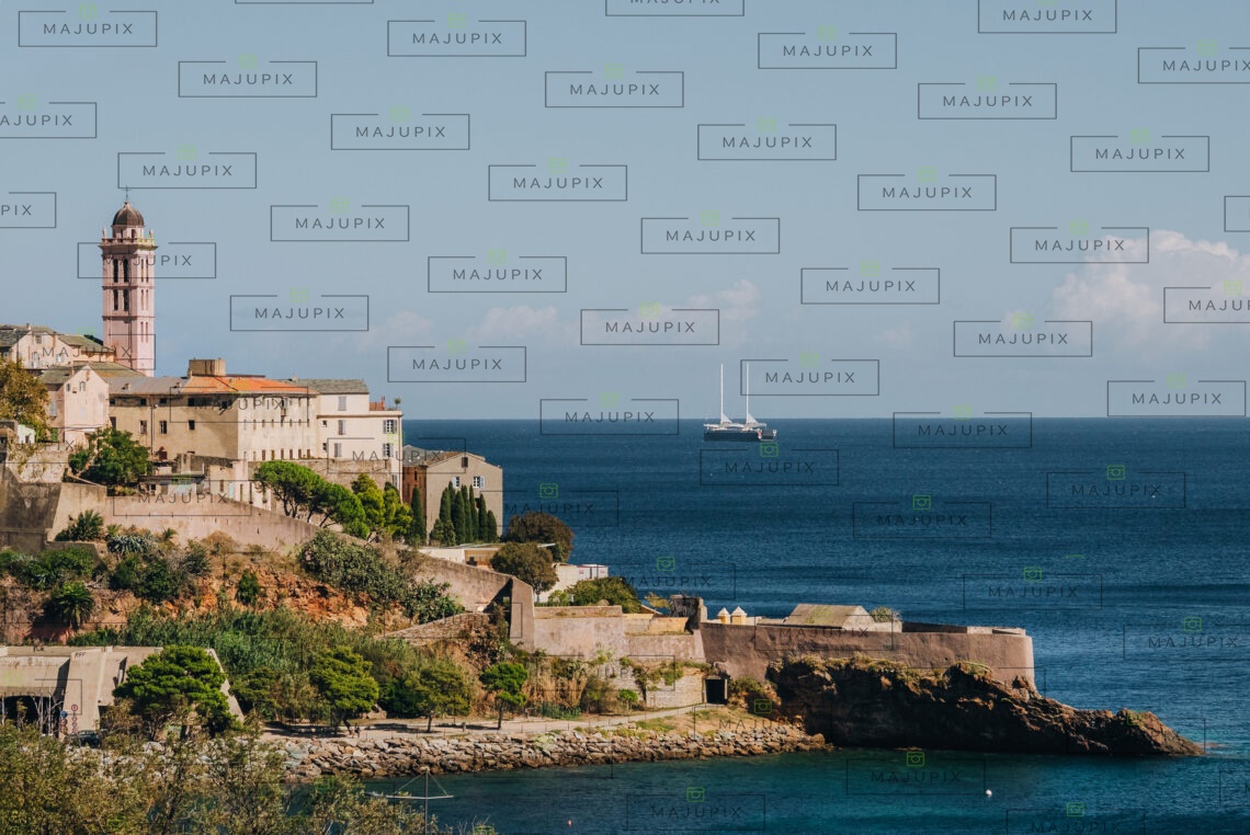 Bateau de croisière à Bastia