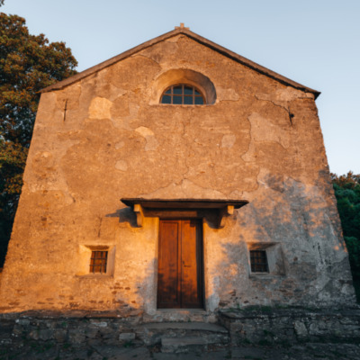 Chapelle de Brando au lever de soleil