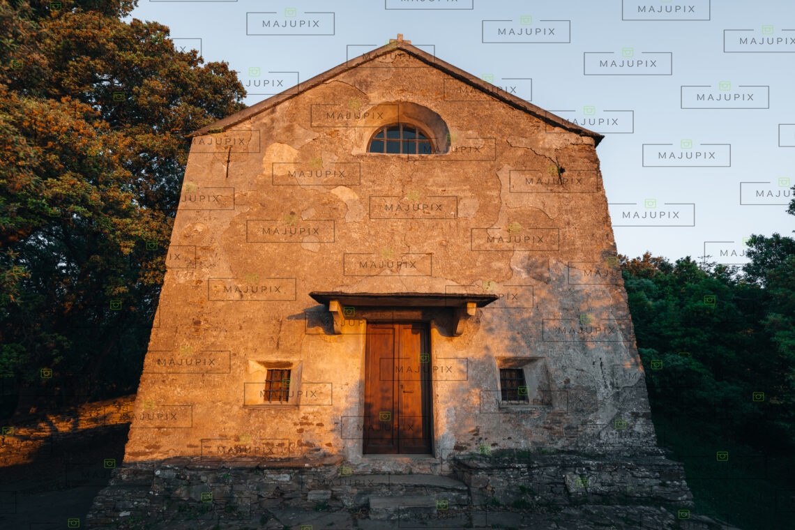 Chapelle de Brando au lever de soleil