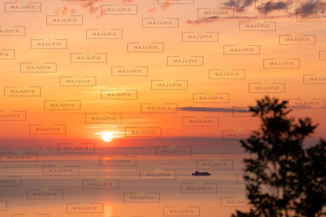 Lever de soleil à Brando