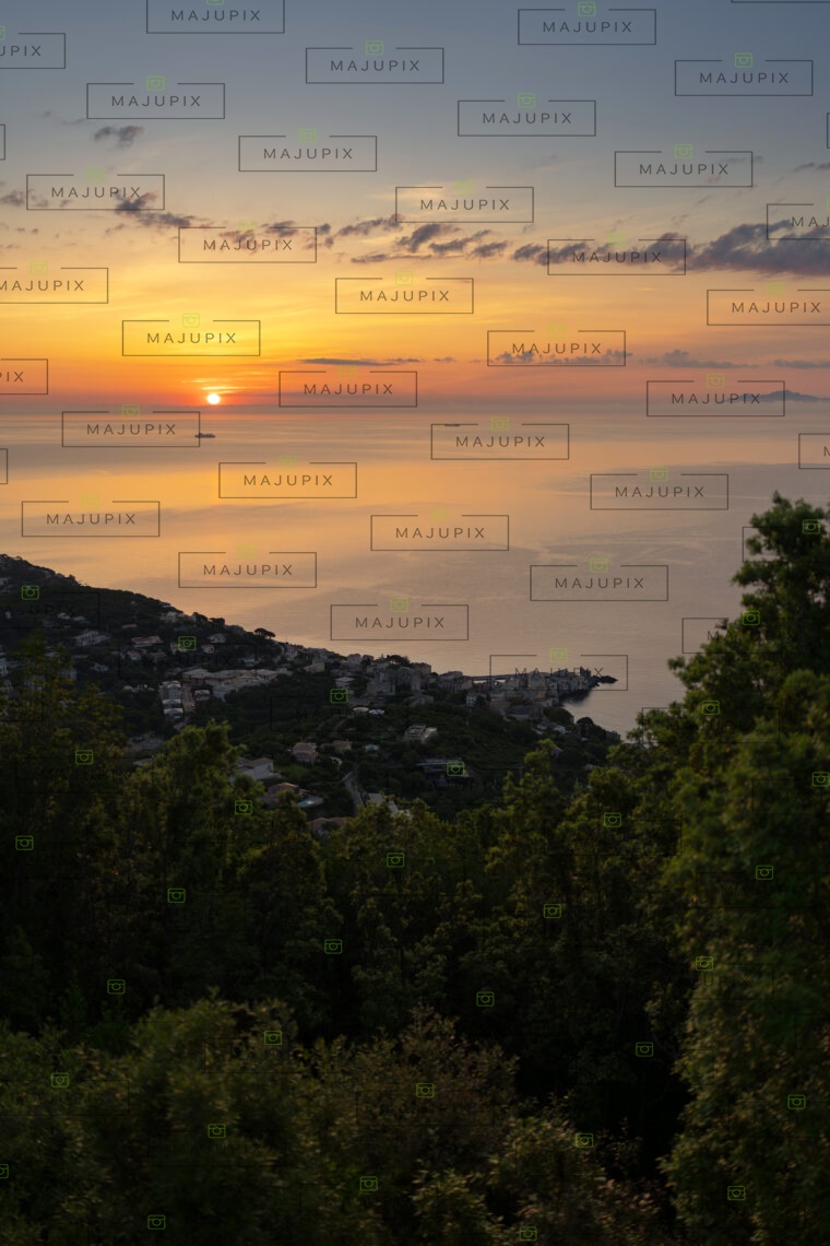 Erbalunga au lever de soleil depuis Brando